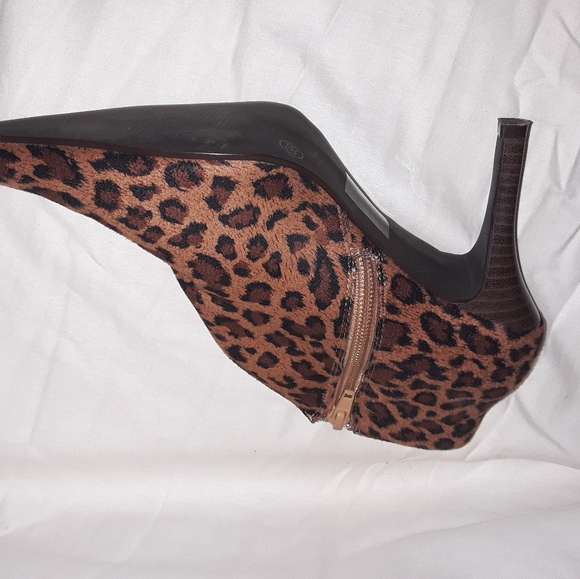 High Heels - Picture 2 of 4